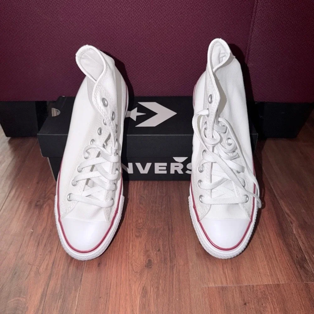 Converse Chuck Taylor All Star High Tops White Canvas Sneakers Men's 7 Women's 9